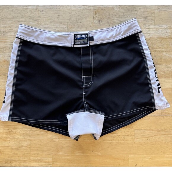 Dethrone Royalty Mixed Martial Arts Shorts Black & White Size 34 2.5” Inseam EUC - Picture 2 of 12